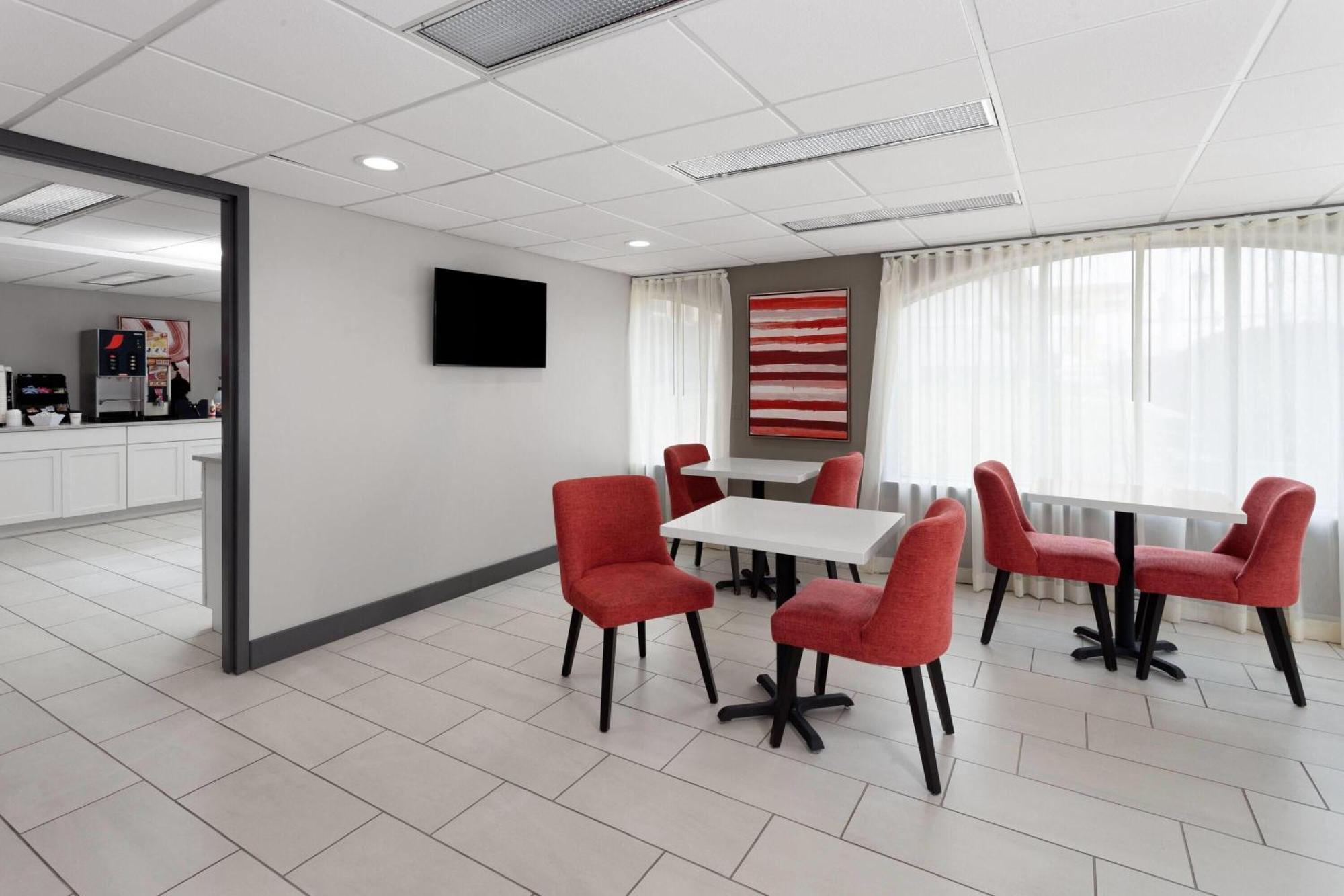Ramada By Wyndham Milwaukee Hotel Luaran gambar