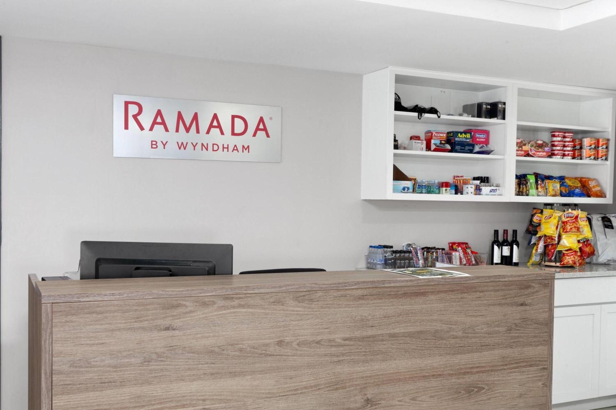 Ramada By Wyndham Milwaukee Hotel Luaran gambar