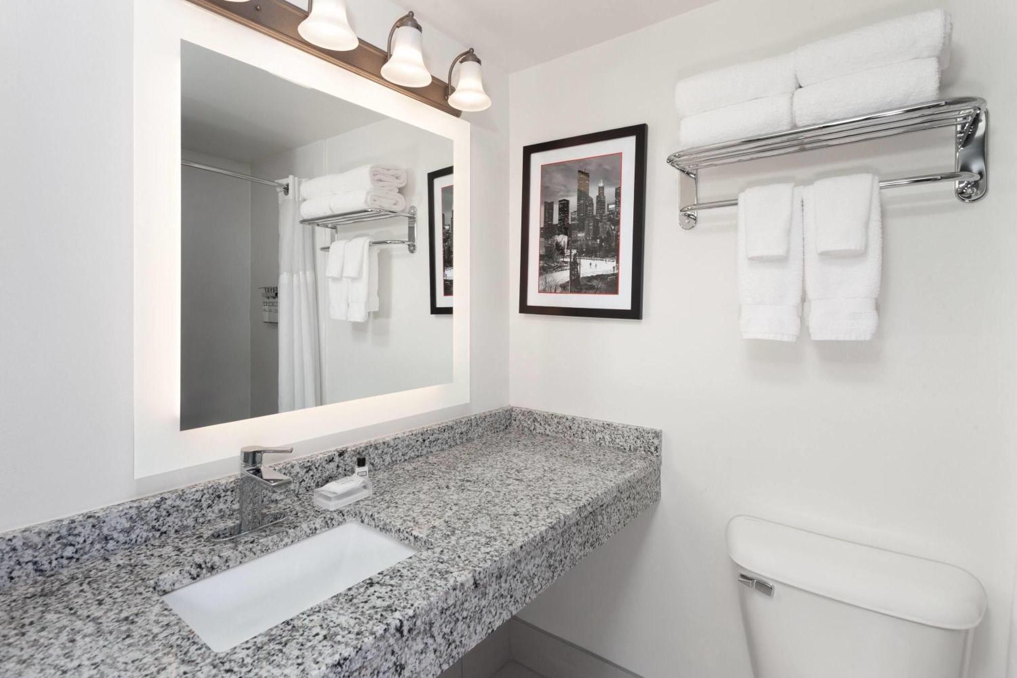 Ramada By Wyndham Milwaukee Hotel Luaran gambar